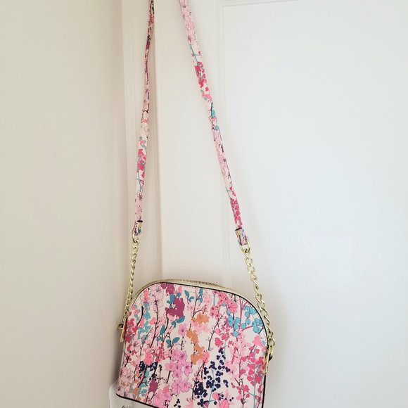 Steve Madden Floral Shoulder Bag with Gold-Tone hardware - Picture 11 of 14